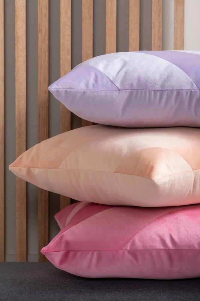 Aksamitna poduszka dekoracyjna 45x45 cm Tono – PT LIVING