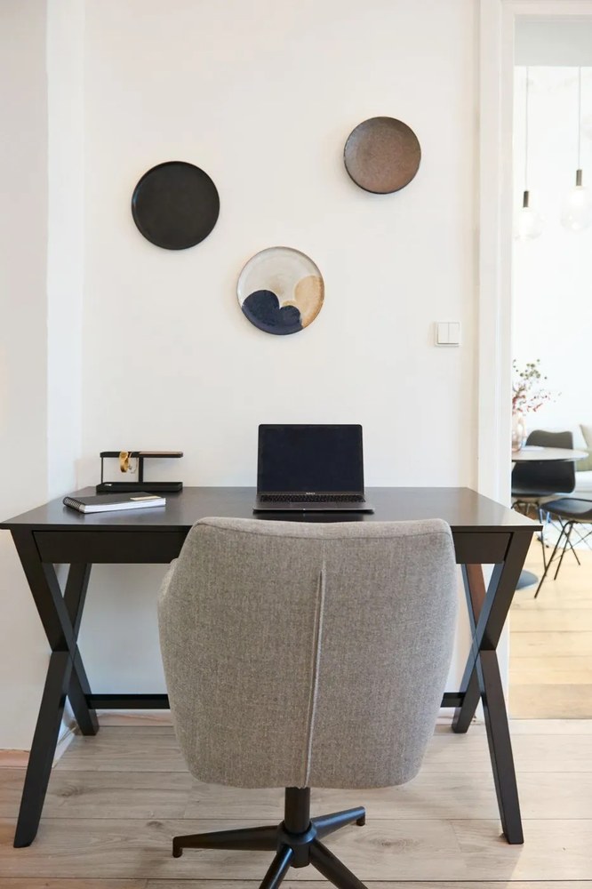 Czarny talerz z kamionki Bloomingville Neri, ø 23 cm