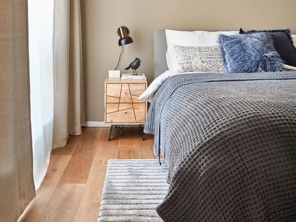 Szare tapicerowane łóżko dwuosobowe bez stelaża 180x200 cm Mattis – Meise Möbel