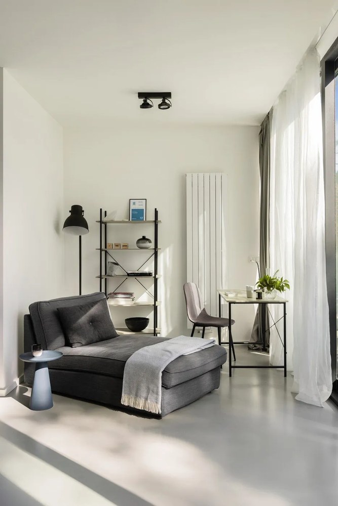 Zapachowa sojowa świeca czas palenia 40 h #46 Bergamot, Jasmine, Opuncia – Perfumed Prague