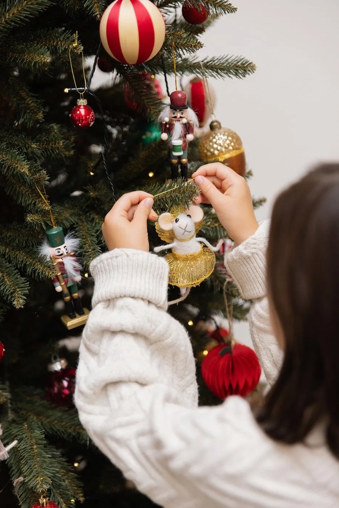 Drewniane ozdoby świąteczne zestaw 6 szt. 13 cm Nikita – Bloomingville