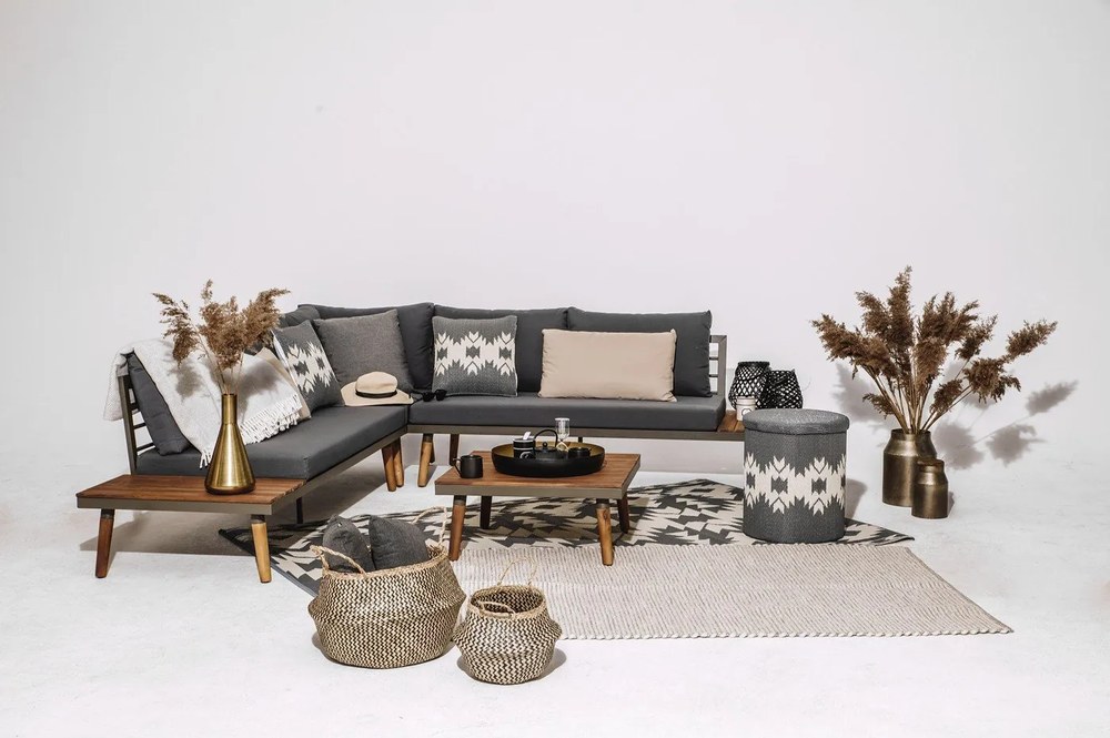 Szara sofa ogrodowa z konstrukcją z drewna akacji Bonami Selection Lustio