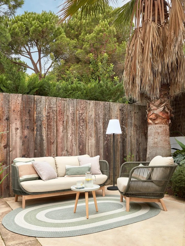 Fotel ogrodowy w kolorze khaki Kave Home Catalina