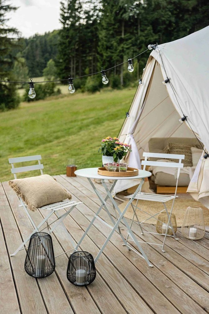 Biały zestaw mebli ogrodowych Bonami Essentials Retro