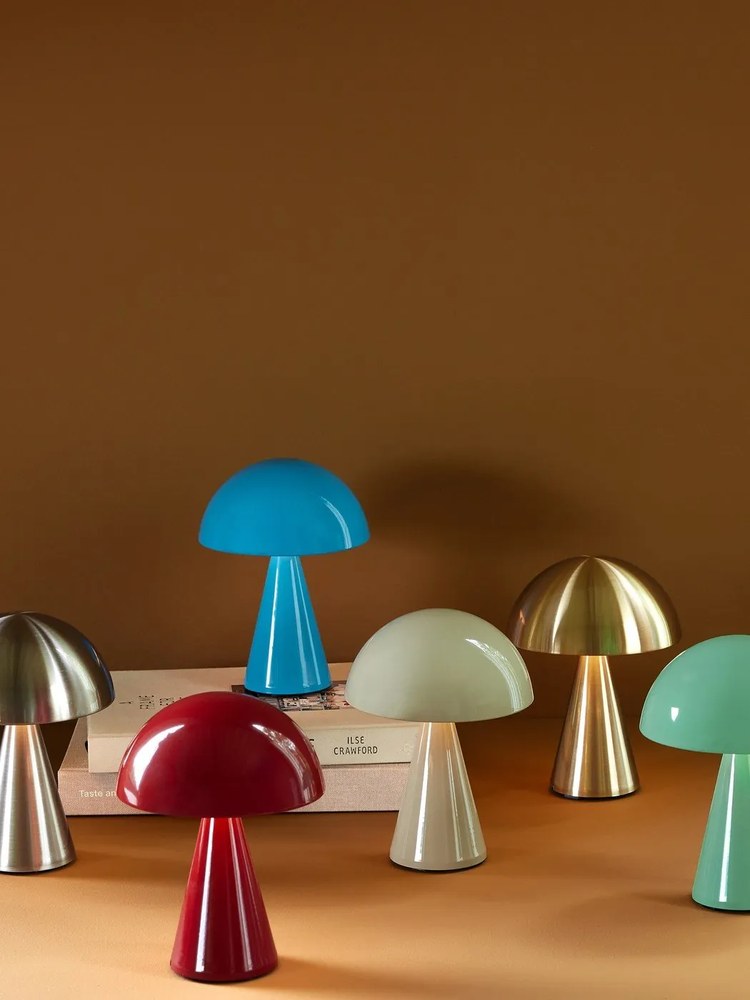 Czerwona lampa stołowa LED ze ściemniaczem (wysokość 20 cm) Mush – Hübsch