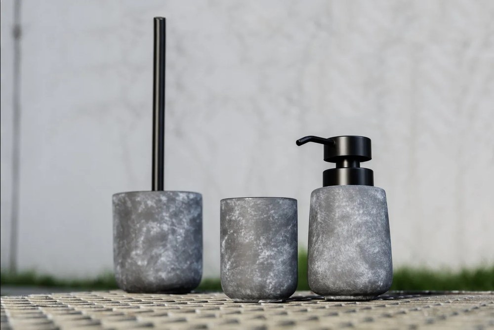 Szary dozownik do mydła ceramiczny 400 ml Sacile – Wenko