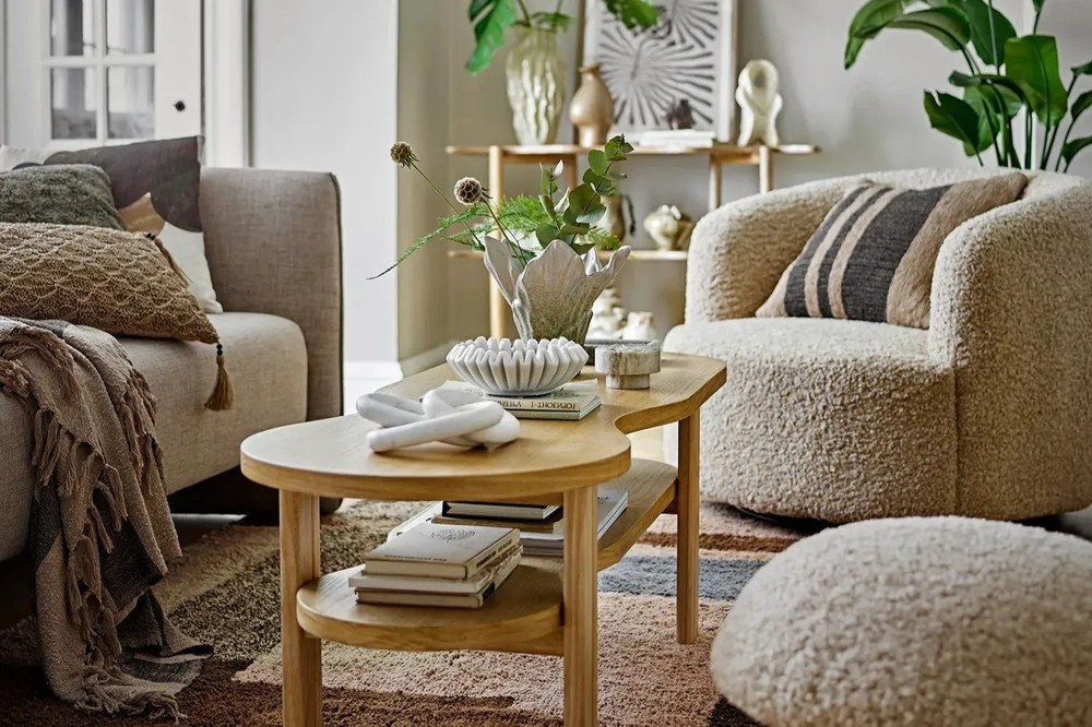 Beżowy puf z materiału bouclé Bocca – Bloomingville