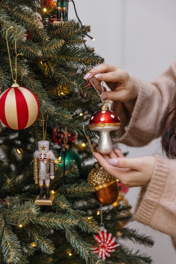 Szklana ozdoba świąteczna 9 cm Candy – Bloomingville