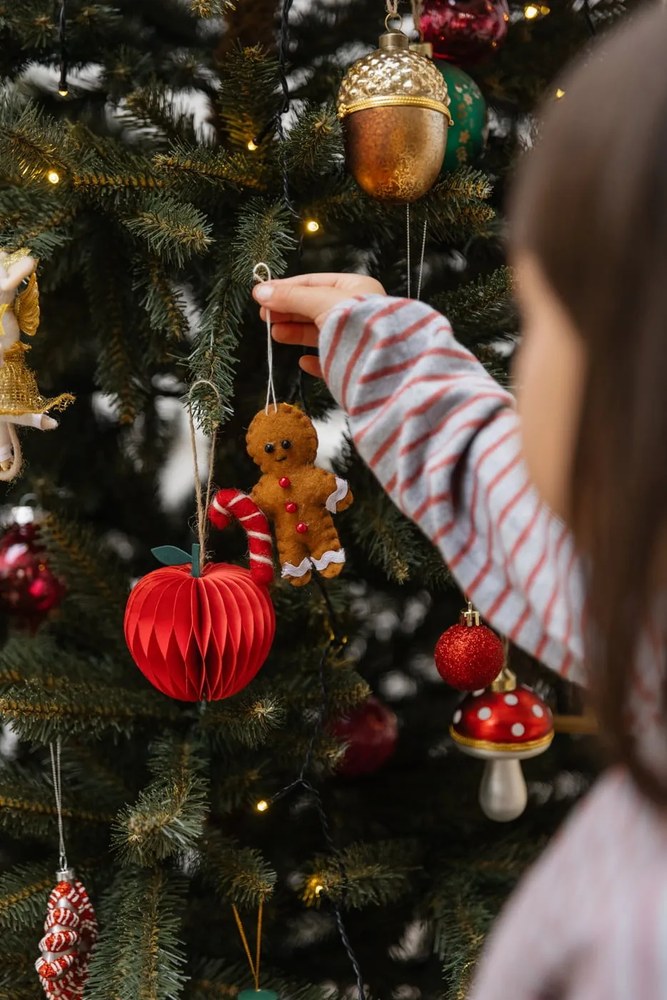 Tekstylne ozdoby świąteczne wykonane ręcznie zestaw 2 szt. 10 cm Gingerbread Couple – Sass &amp; Belle