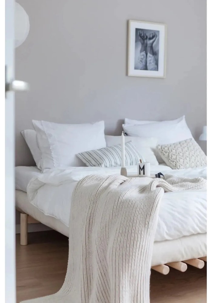 Łóżko dwuosobowe z drewna sosnowego ze stelażem 140x200 cm Pace – Karup Design