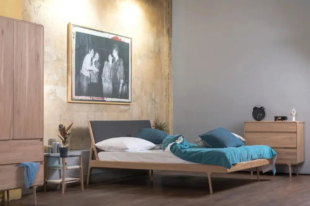 Stolik z litego drewna dębowego Gazzda Fawn