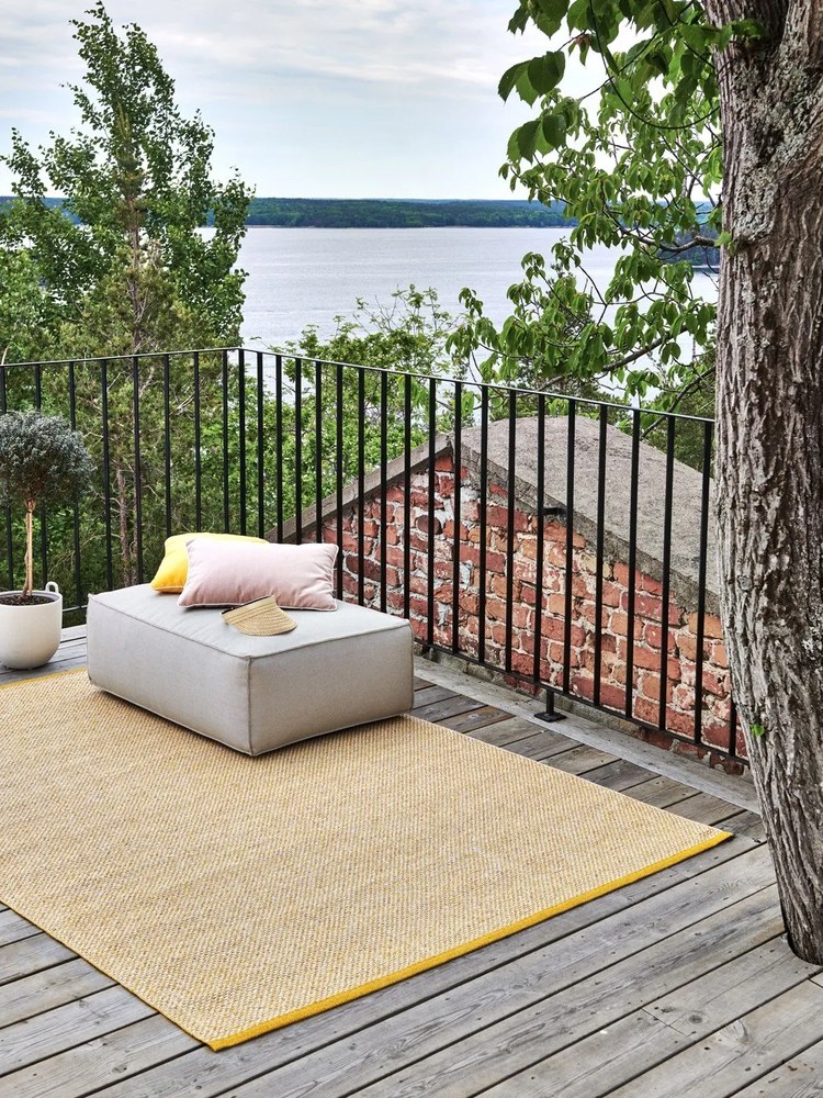 Poduszka odpowiednia na zewnątrz 38x58 cm Sunny Pale Rose – Pappelina