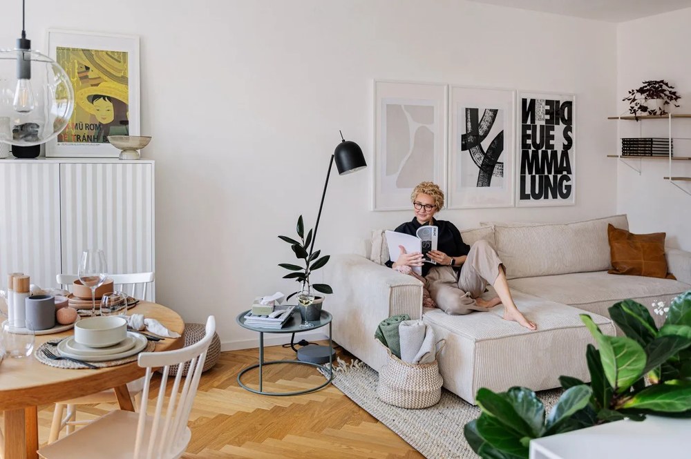 Białobeżowy sztruksowy rozkładany narożnik (strona zmienna) Nihad – Bobochic Paris