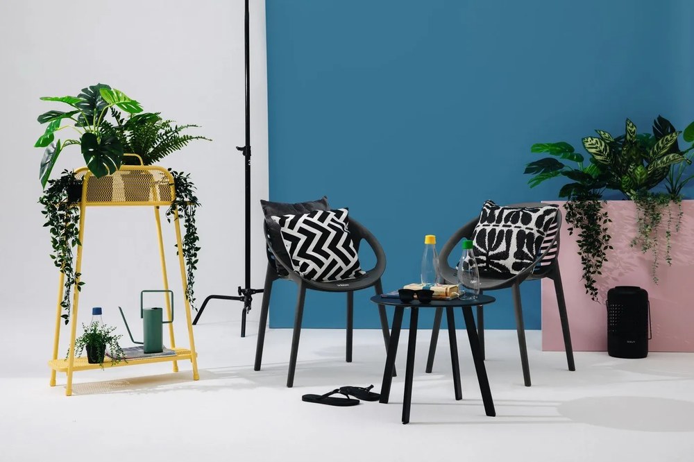 Czarne krzesło ogrodowe Bonami Essentials Joanna