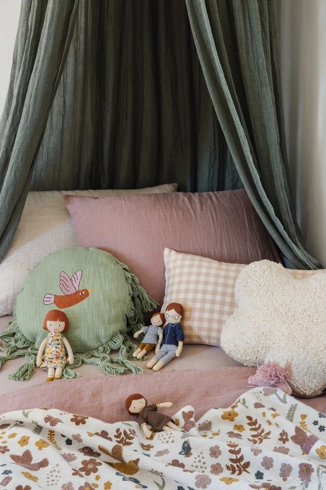 Poduszka dziecięca Clouds – Lorena Canals