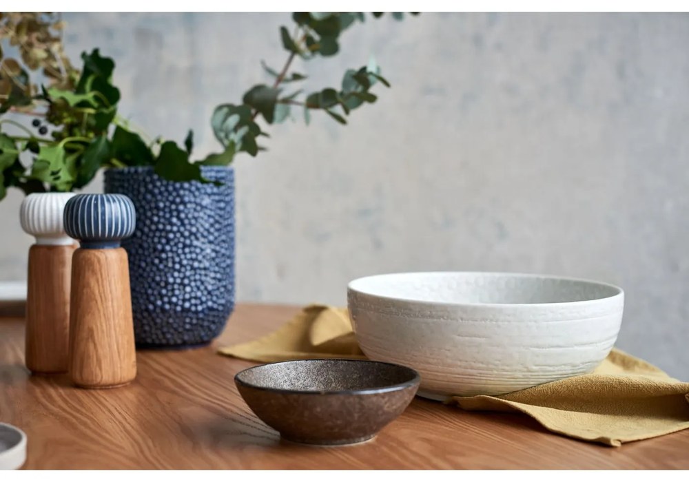 Młynek do przypraw z drewna dębowego z białym porcelanowym detalem Kähler Design Hammershoi, wys. 17,5 cm