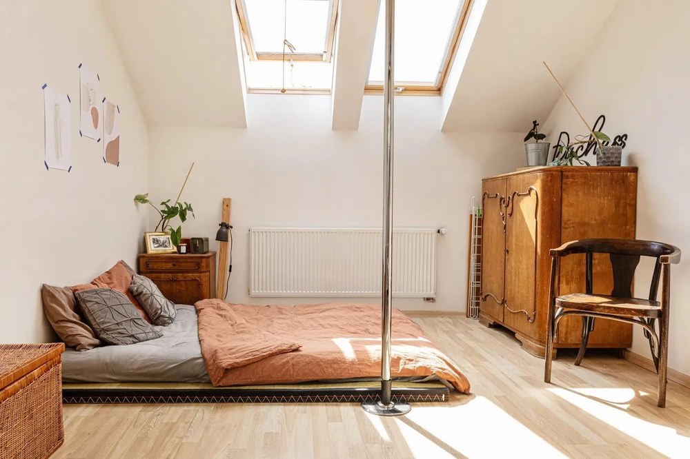 Szara poduszka JAHU Amy, 45x45 cm