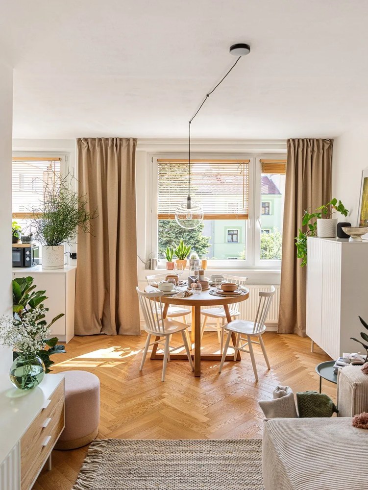 Biała wysoka komoda 97x130 cm Sierra – Teulat