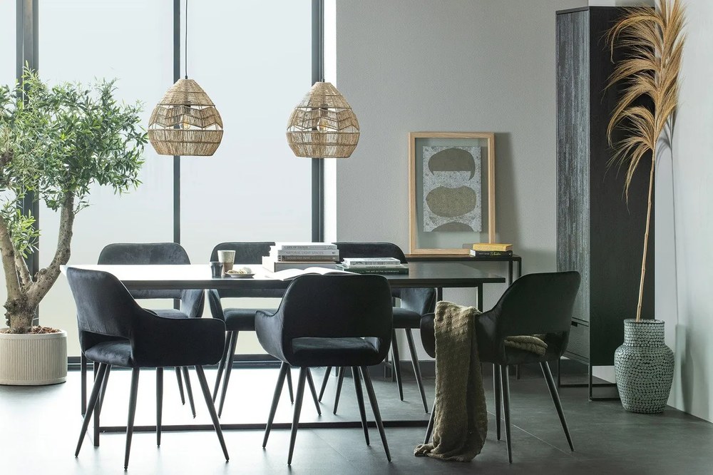 Czarna szafa z litego drewna jesionowego 60x210 cm Silas – WOOOD