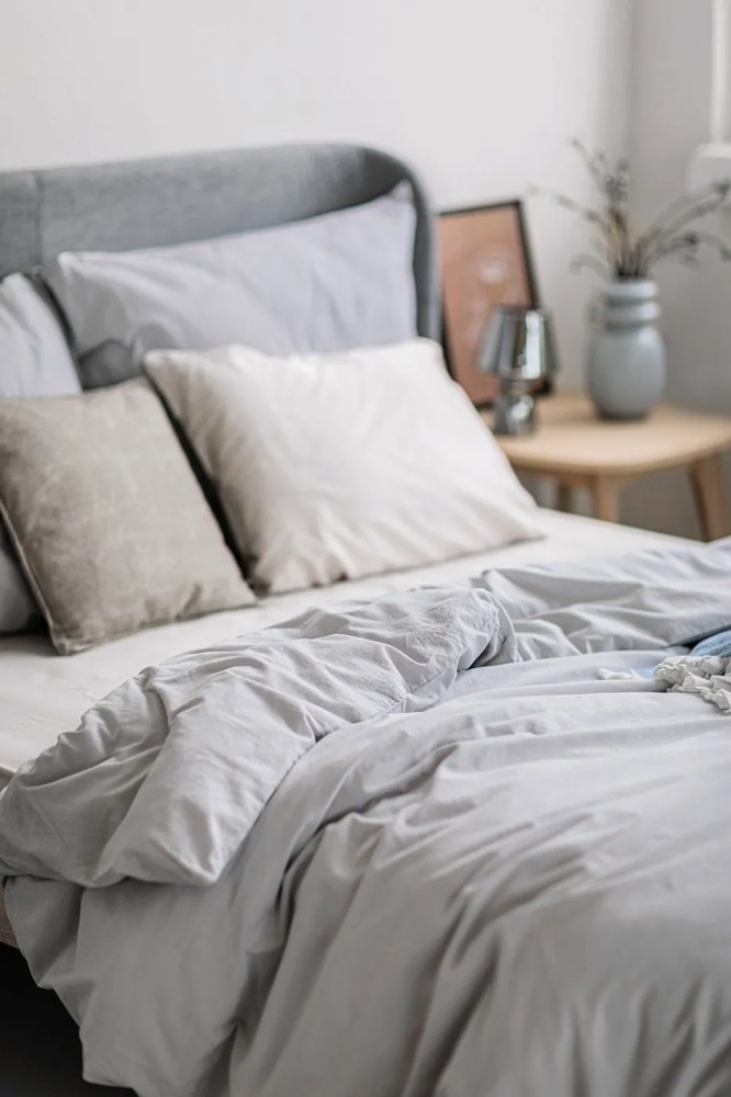 Szare bawełniane prześcieradło elastyczne Good Morning, 180x200 cm