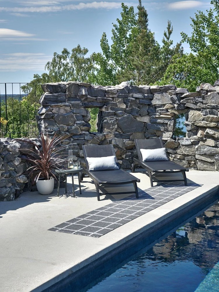 Poduszka odpowiednia na zewnątrz 38x58 cm Sunny Pale Turquoise – Pappelina