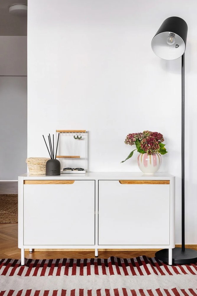 Biały stojak uniwersalny YAMAZAKI Tosca