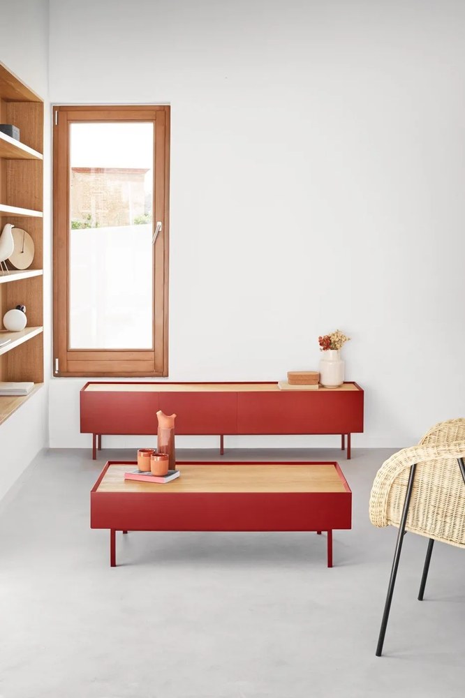 Czerwona szafka pod TV w dekorze dębu 180x45 cm Arista – Teulat