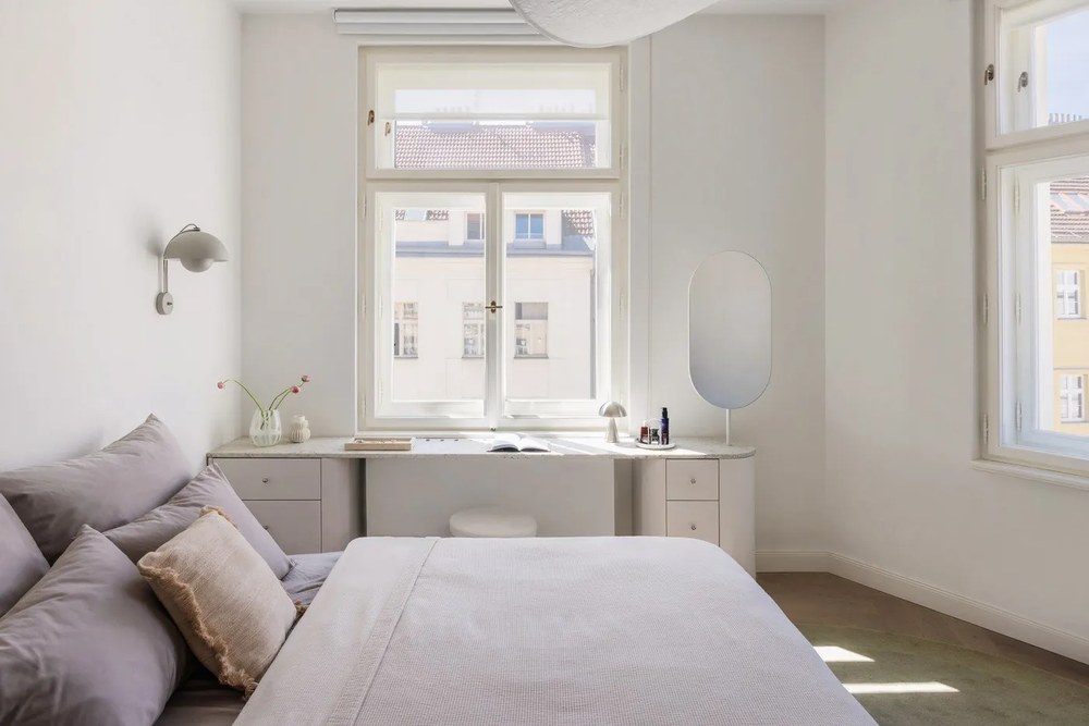 Ciemnoszara lampa stołowa LED ze ściemniaczem (wysokość 20 cm) Mush – Hübsch