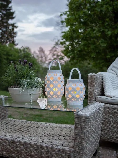 Biały lampion Star Trading Flame Lantern, wys. 23 cm