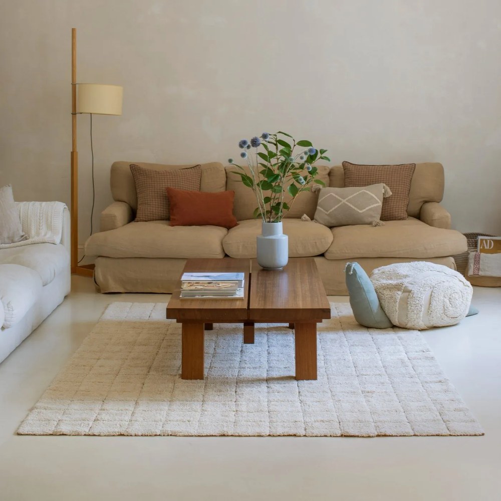 Jasnozielony/kremowy dziecięcy worek do siedzenia Mr. Snail – Lorena Canals