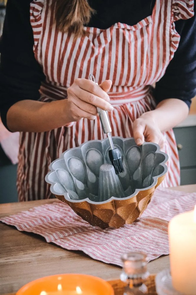 Forma do pieczenia z litego aluminium w kolorze złota Bonami Selection Volcania