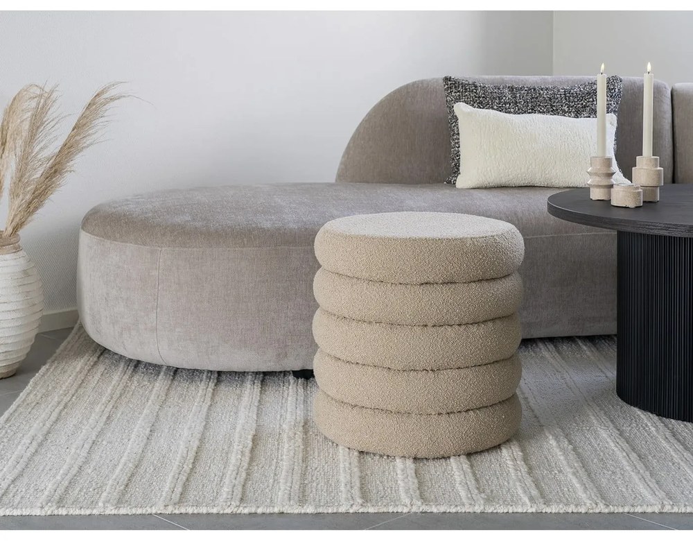 Beżowy puf z materiału bouclé Brooklyn – House Nordic
