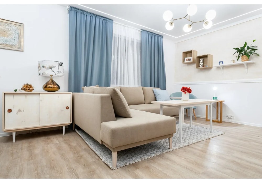 Lampa wisząca w kolorze mosiądzu ze szklanym kloszem Damar – Opviq lights
