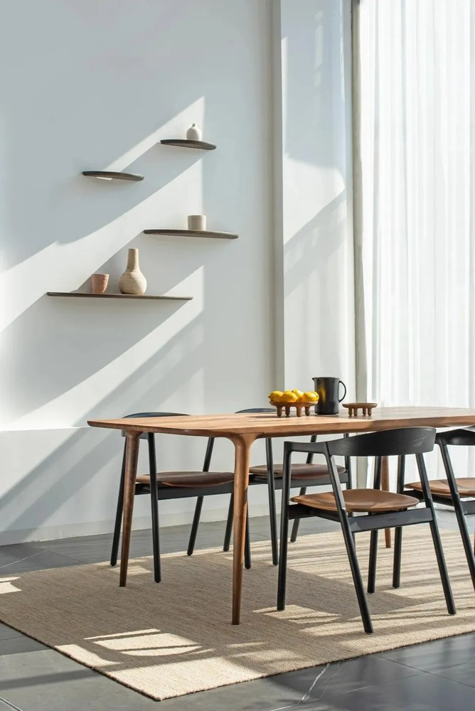 Brązowa półka z litego drewna dębowego 70 cm Mu – Gazzda