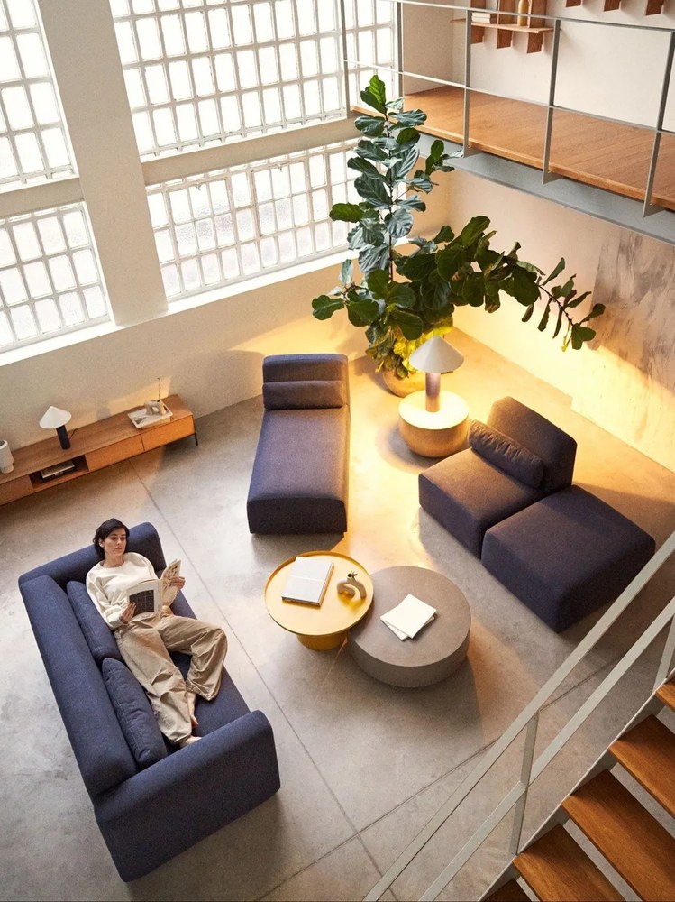 Ciemnoniebieski podłokietnik do sofy modułowej Neom – Kave Home