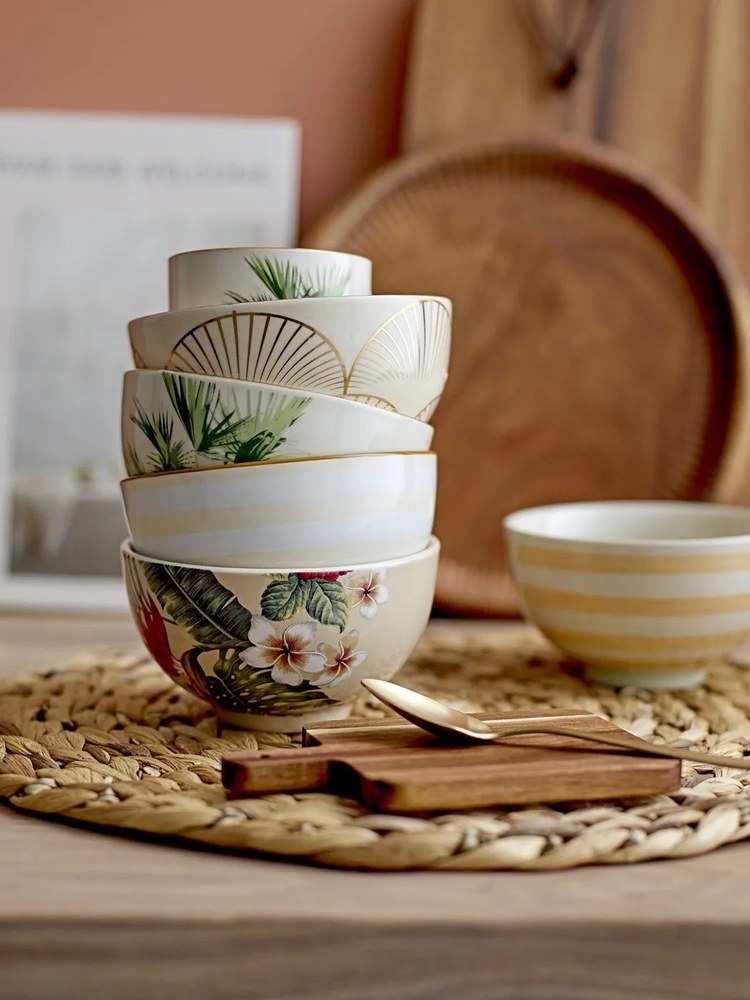 Mata stołowa z hiacyntu wodnego Bloomingville, ⌀ 35 cm