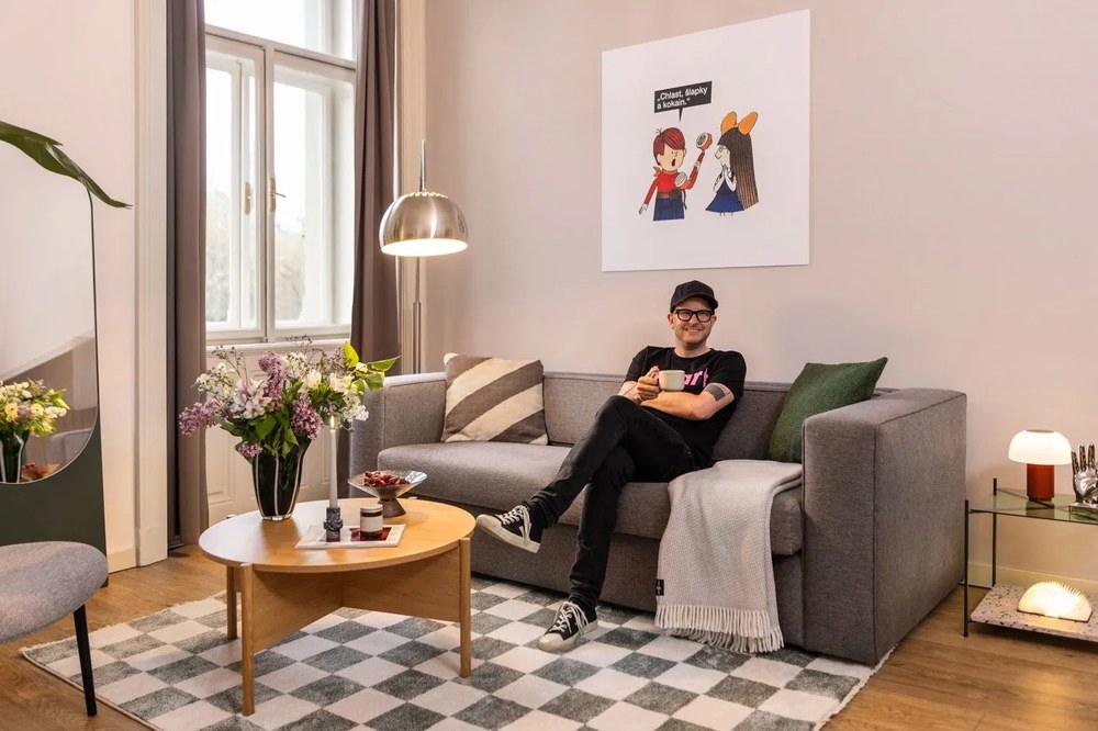 Czarna dekoracja świetlna na USB Booklight – Gingko