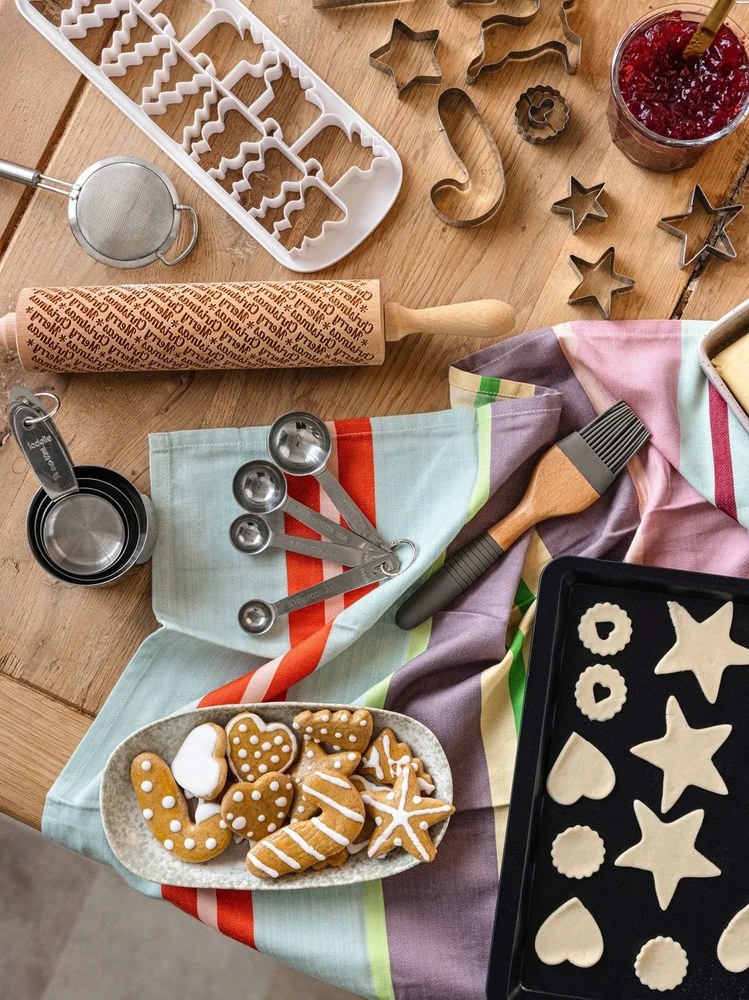 Drewniany grawerowany świąteczny wałek do ciasta Valek Merry Christmass