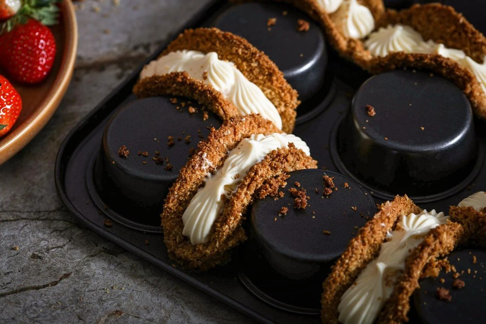 12-częściowy zestaw ceglastych naczyń z kamionki Bonami Selection Malia