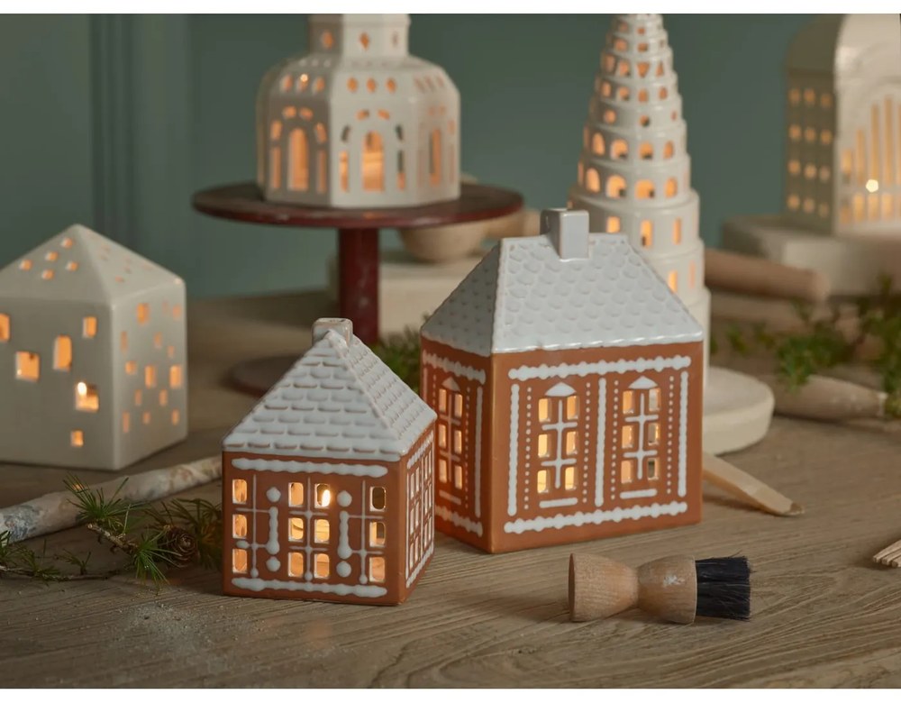 Biały ceramiczny świecznik świąteczny Kähler Design Lighthouse, ø 9 cm