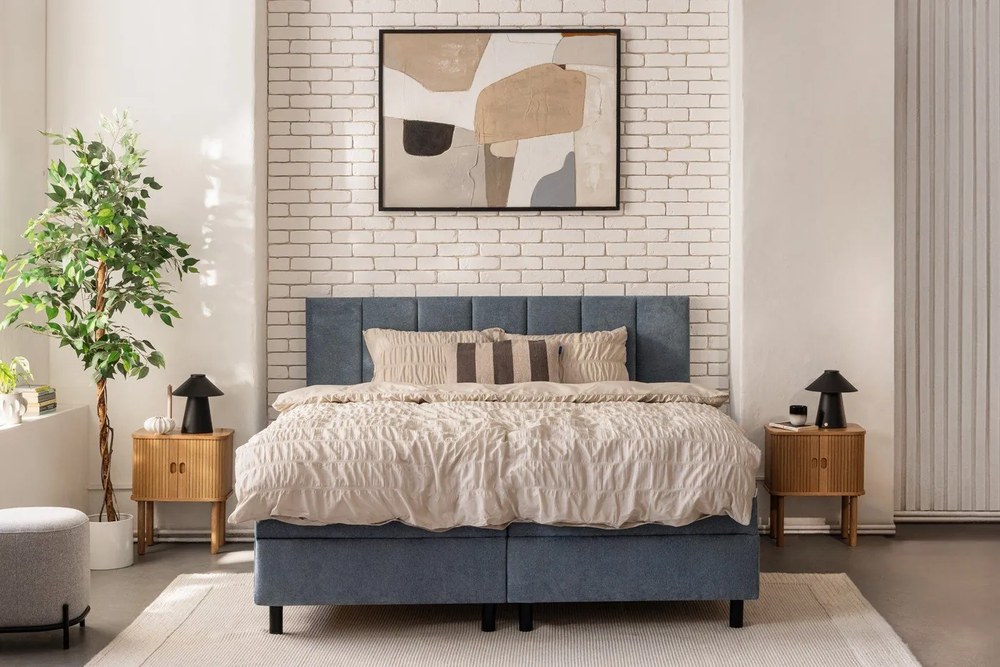 Czarna metalowa lampa stołowa Chipper – Hübsch