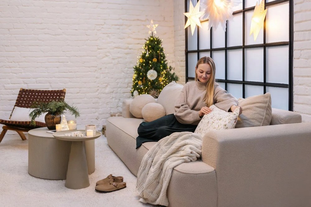 Beżowa rozkładana sofa z materiału bouclé 247 cm Quinoa – Bonami Selection