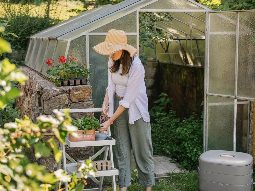 Kwietnik z drewna sosnowego Esschert Design