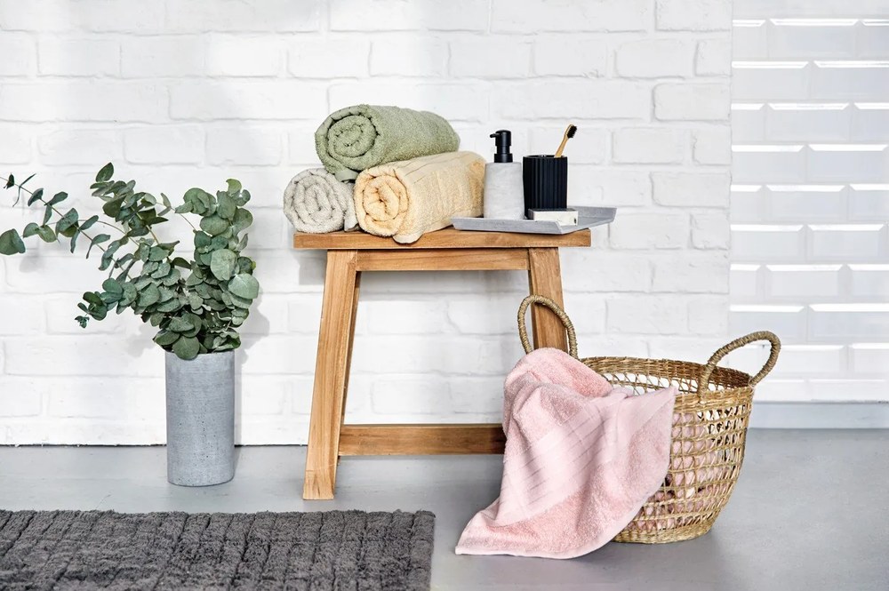 Szary dywanik łazienkowy 80x50 cm Tiles − Zone