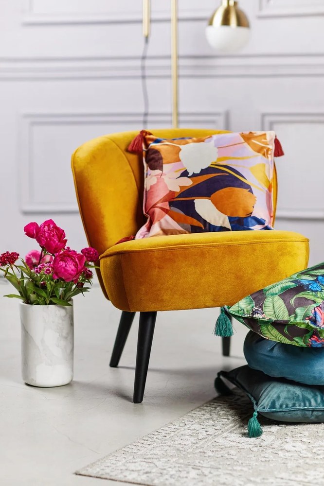 Musztardowy fotel WOOOD Sara