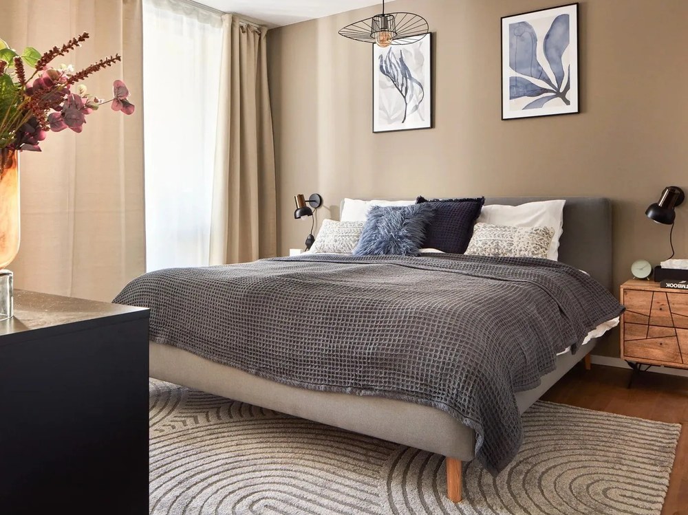 Szare tapicerowane łóżko dwuosobowe ze schowkiem ze stelażem 180x200 cm Mattis – Meise Möbel