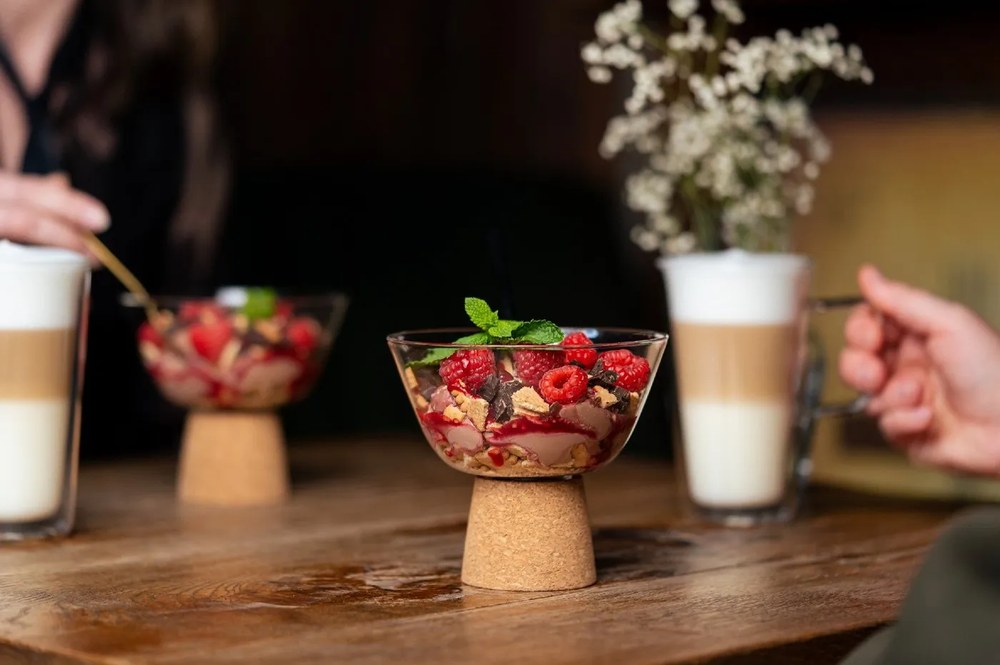 Szklanka z podwójną ścianką Vialli Design Amo Latte, 320 ml