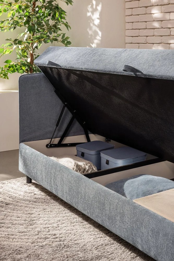 Niebieskie tapicerowane łóżko jednoosobowe ze schowkiem i materacem 90x200 cm Avela – Bonami Selection