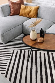 Czarny stolik z blatem w dekorze orzecha Kave Home Kamelia