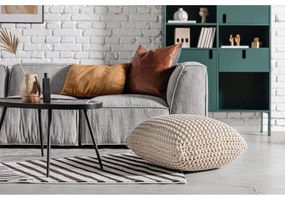 Czarny stolik z blatem w dekorze orzecha Kave Home Kamelia